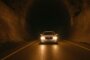 Wie verhalten Sie sich bei einer Tunneldurchfahrt richtig: Tipps für sicheres Fahren